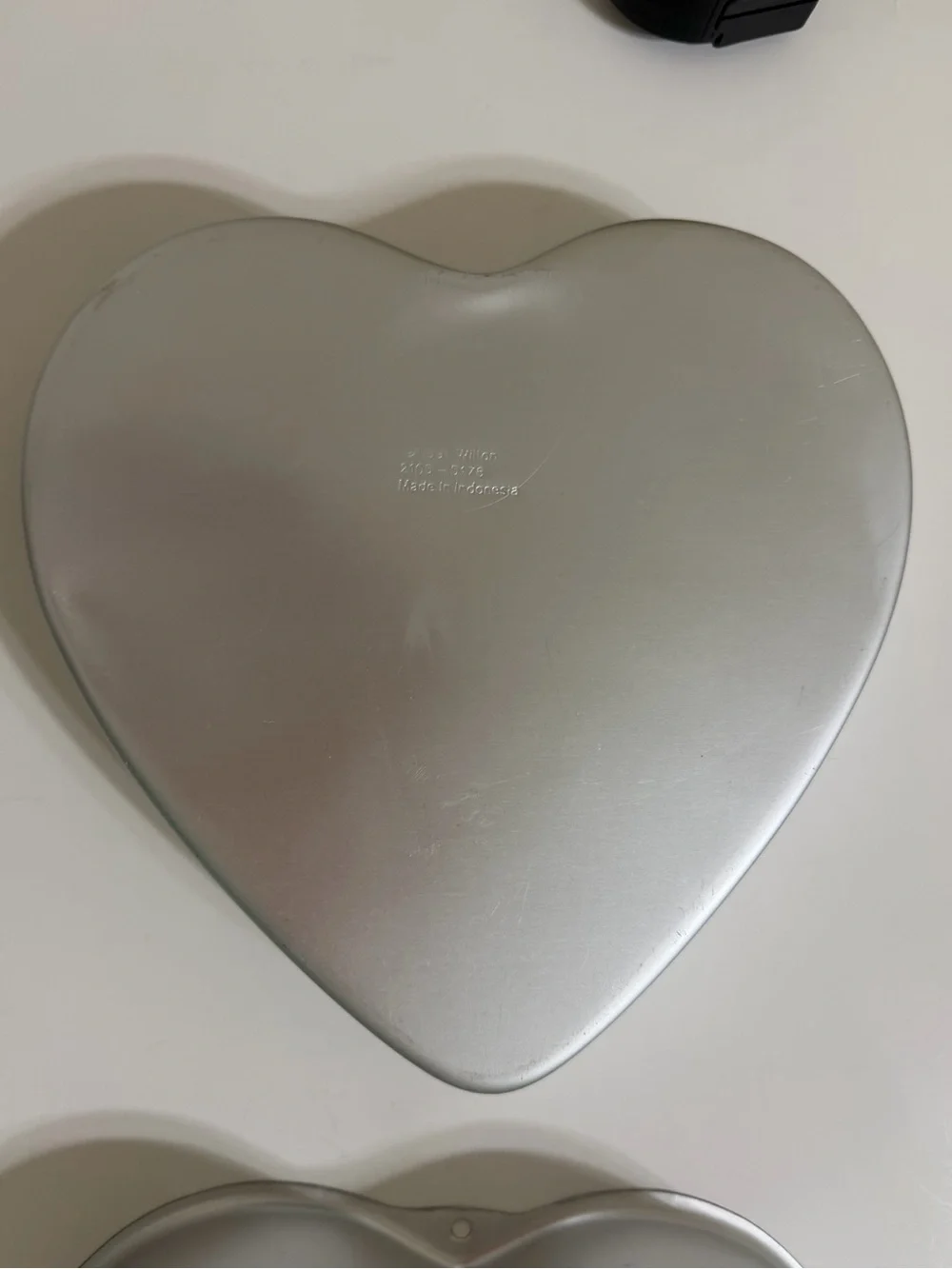S/2 WILTON Heart Shape Metal 10” Cake Pans Mold Tins